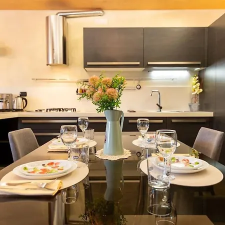 Con Vista - Piscina E Barbecue Privati San Damiano dʼAsti