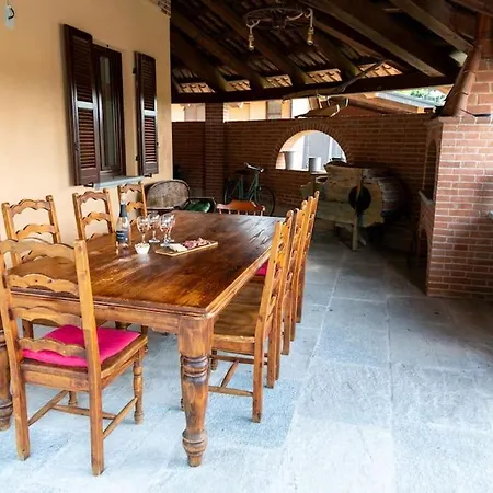 Con Vista - Piscina E Barbecue Privati Villa San Damiano dʼAsti