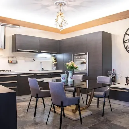 Con Vista - Piscina E Barbecue Privati Villa *