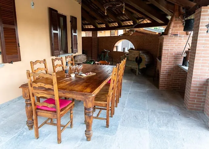 Con Vista - Piscina E Barbecue Privati Villa San Damiano dʼAsti