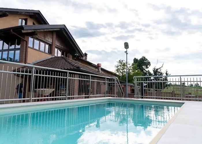 Con Vista - Piscina E Barbecue Privati San Damiano dʼAsti